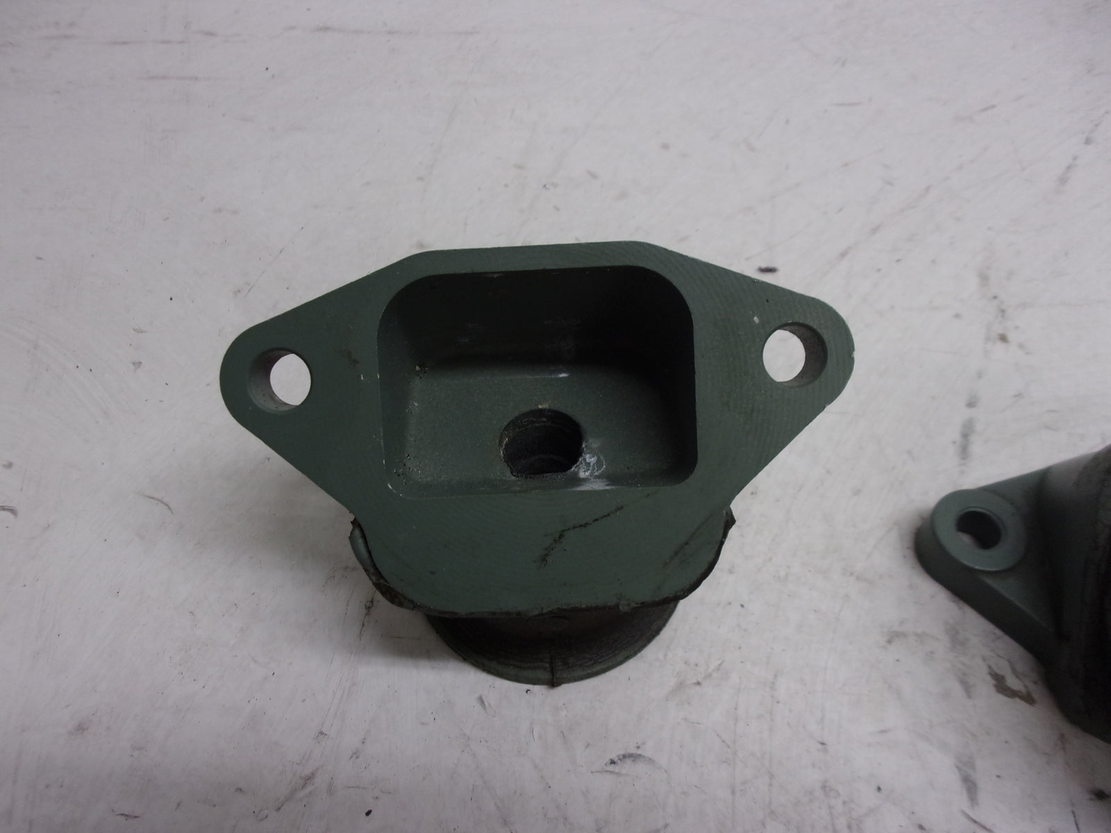 Yamaha WaveRunner 1996-2003 SV GP XL OEM Engine Mount Set Part# 63M-44517-01-5B
