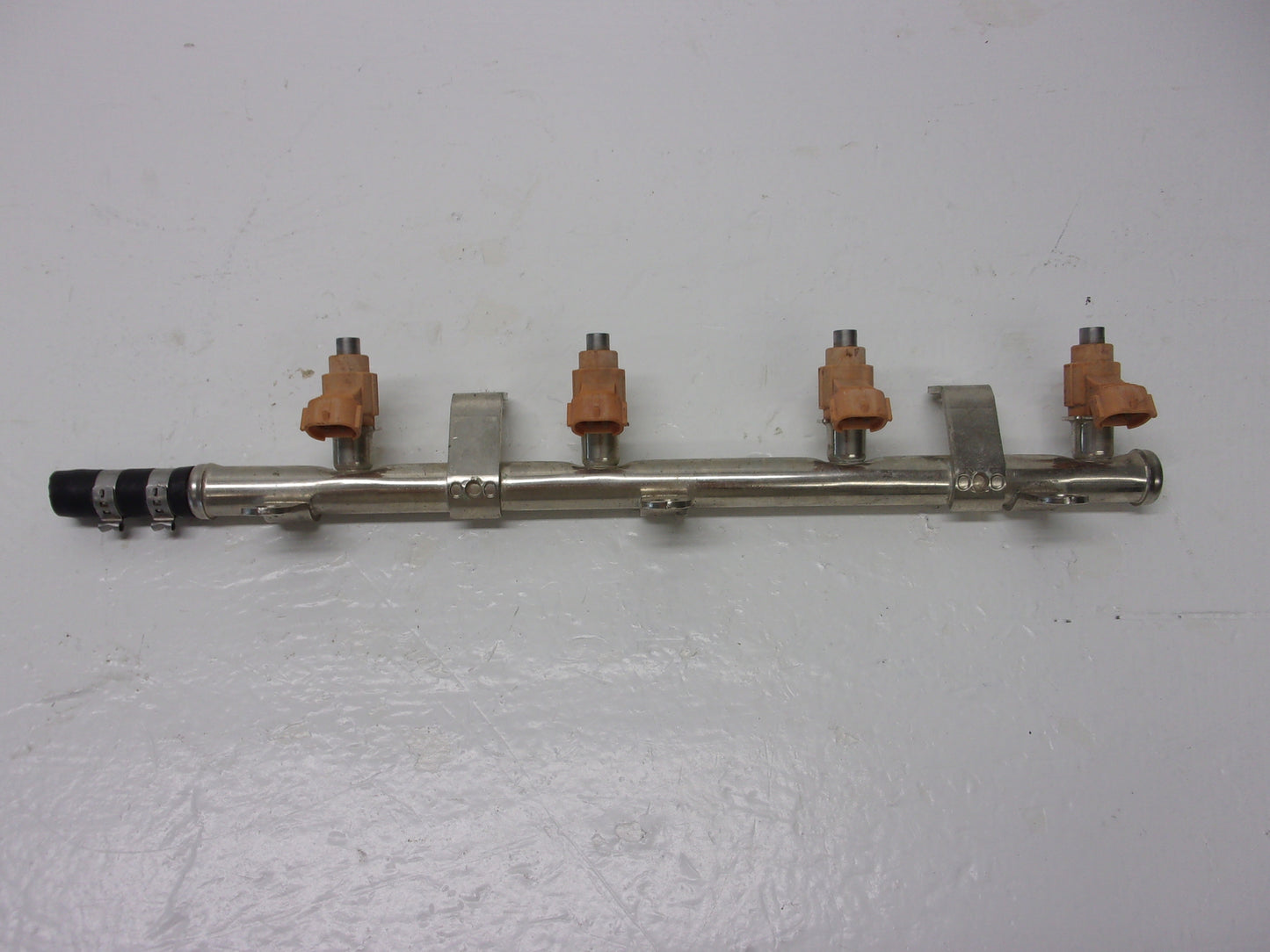Yamaha Waverunner 2005-2011 VX VX1100 OEM Fuel Rail + Injectors 60E-13761-10-00