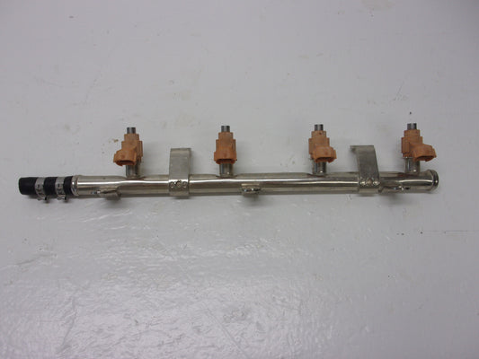 Yamaha Waverunner 2005-2011 VX VX1100 OEM Fuel Rail + Injectors 60E-13761-10-00