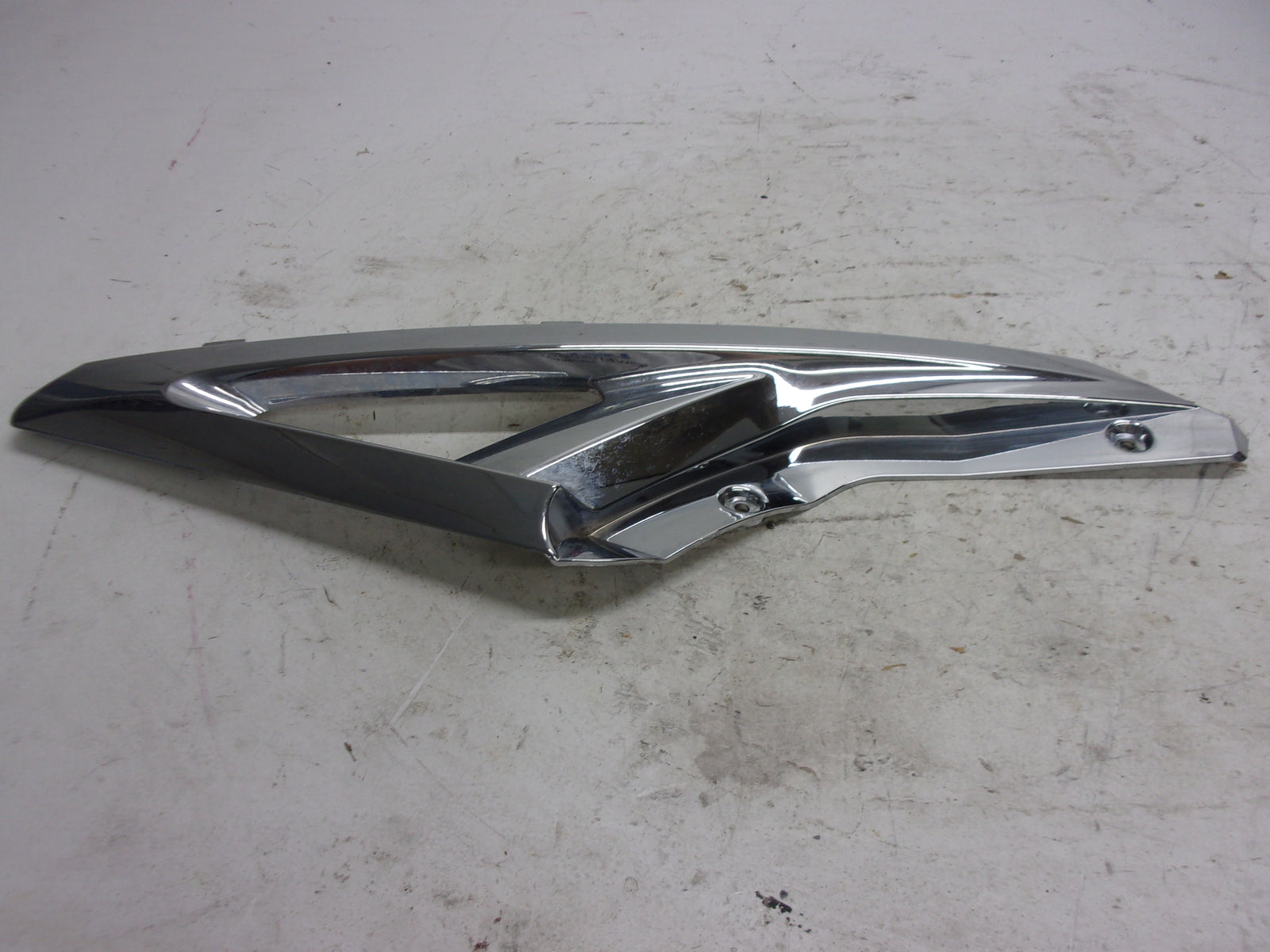 Yamaha WaveRunner 2015-2019 VX VXS VXR OEM Chrome LH Side Trim F2X-U377F-00-00