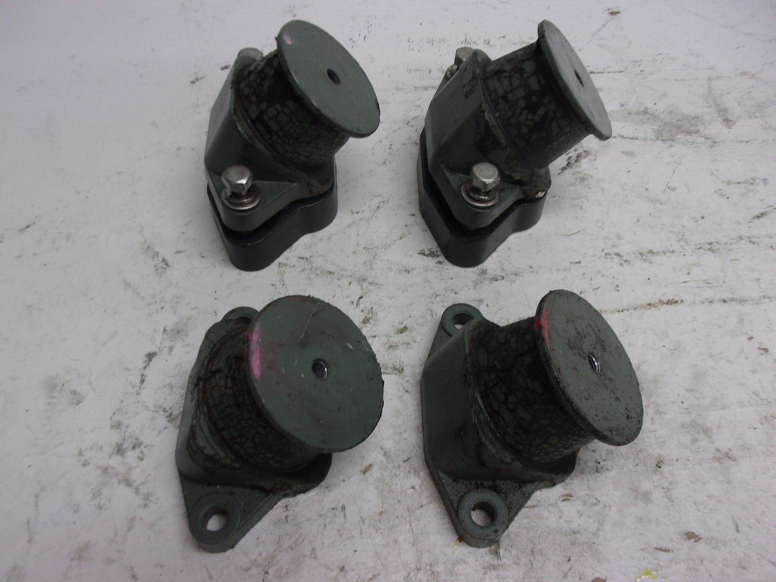 Yamaha WaveRunner 1996-2003 SV GP XL OEM Engine Mount Set Part# 63M-44517-01-5B