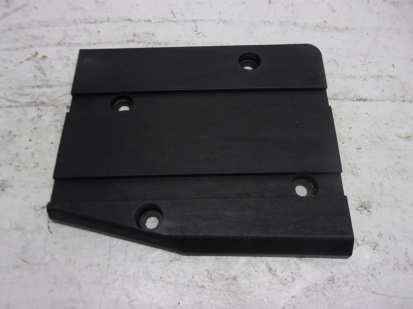 Yamaha Waverunner 2003 GP 1300 OEM RH + LH Step Plate Set Part# F1G-U884R-00-00