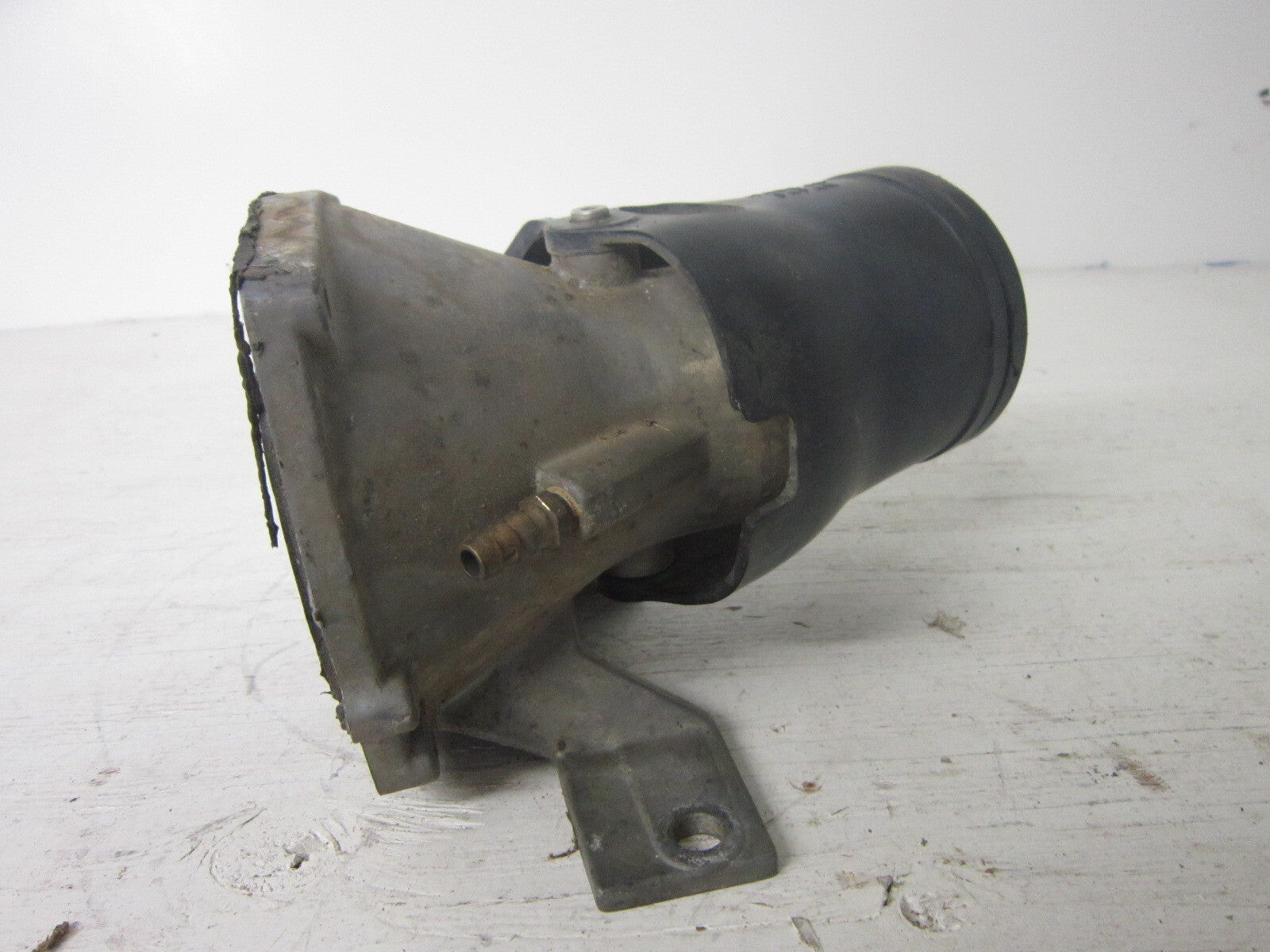 Kawasaki Jet Ski 1982-1995 JS550 OEM Pump + Steering Nozzle Part# 59136-3713