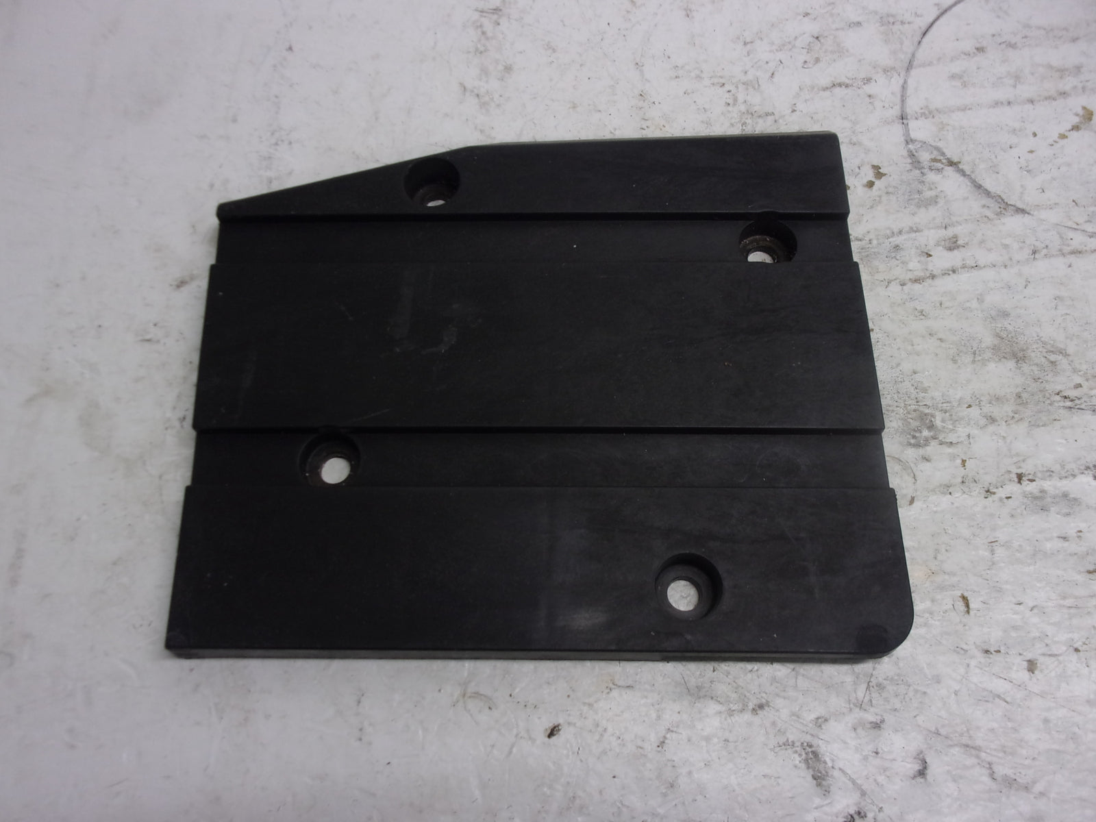Yamaha Waverunner 2003 GP 1300 OEM RH + LH Step Plate Set Part# F1G-U884R-00-00