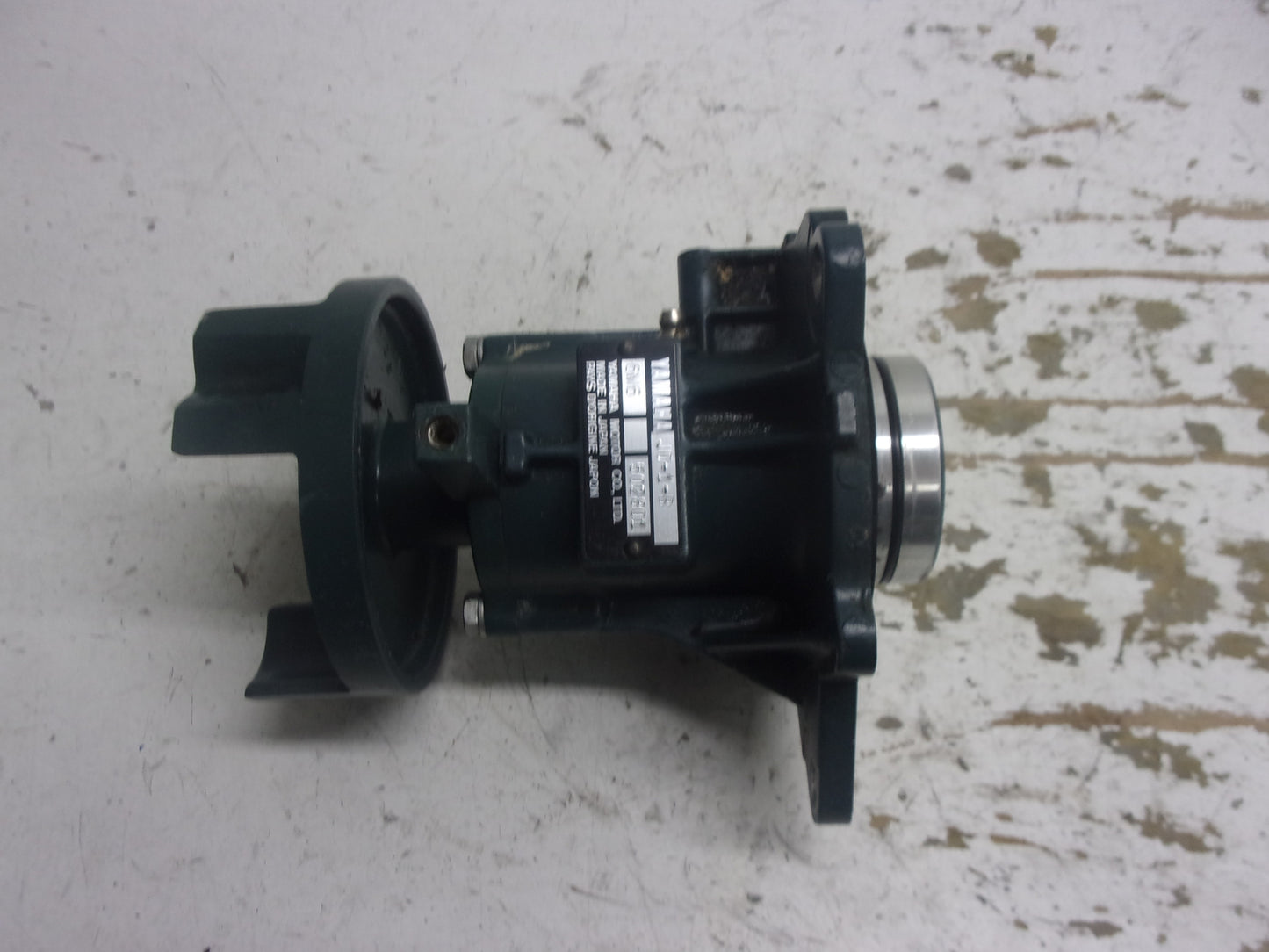 Yamaha 1989-1991 WaveRunner / Jammer Bearing Housing + Coupler # 6K8-45331-00-94