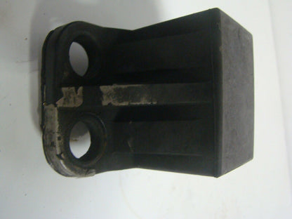 Yamaha 1999-2004 XL 700 WaveVenture 700 760 Upper Mount Stopper 63N-44532-01-00