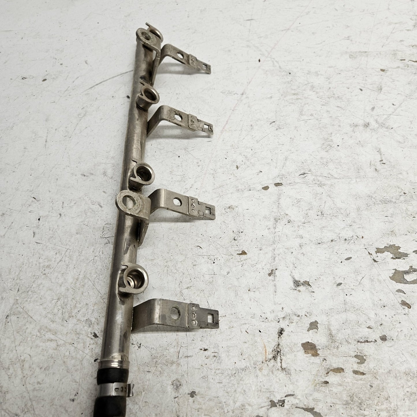 Yamaha Waverunner 2005-2011 VX VX1100 OEM Fuel Rail Assembly # 60E-13761-10-00