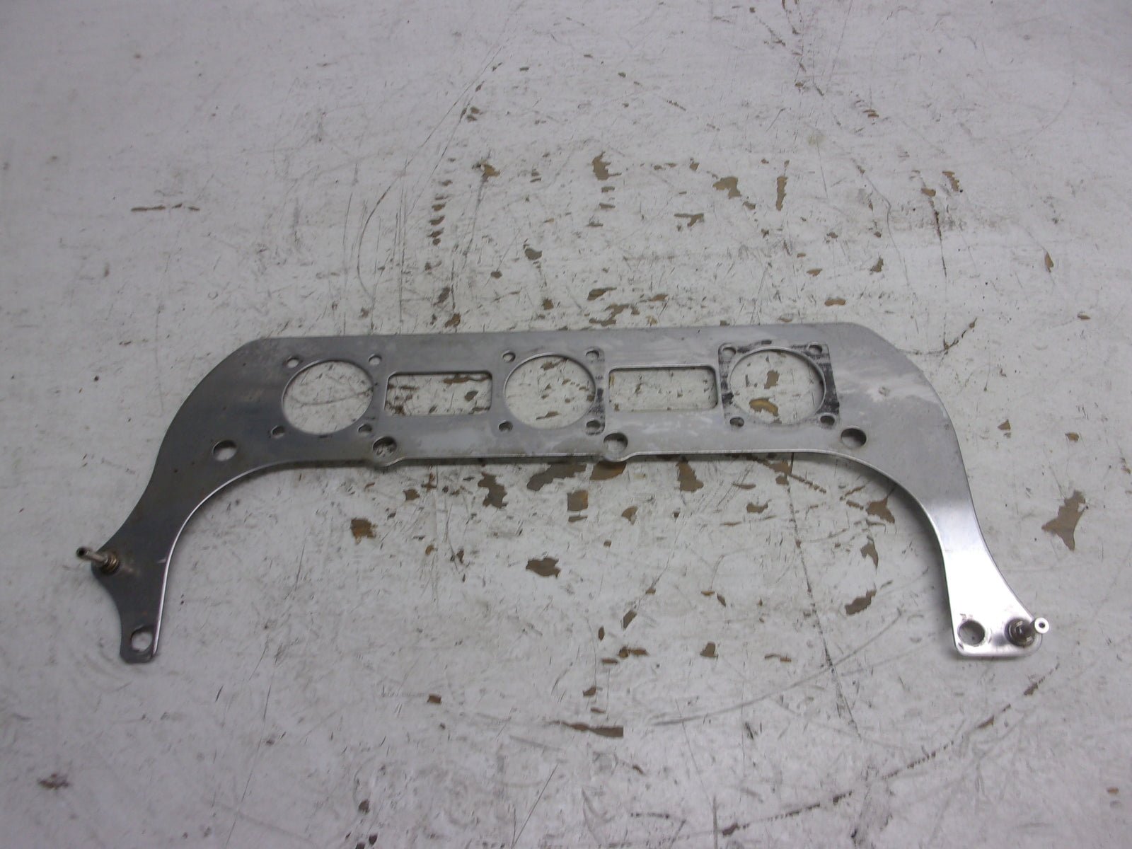 Yamaha WaveRunner 1997-2004 SUV SV GP XL1200 Air Cleaner Bracket 65U-14255-00-00