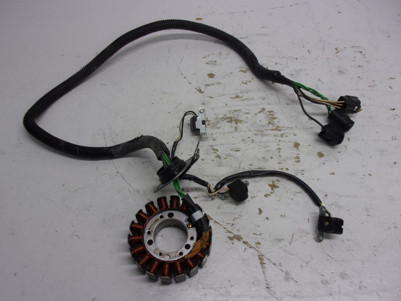 Yamaha Waverunner 2003-2006 GP1300R OEM Generator / Stator Part 60T-81410-00-00