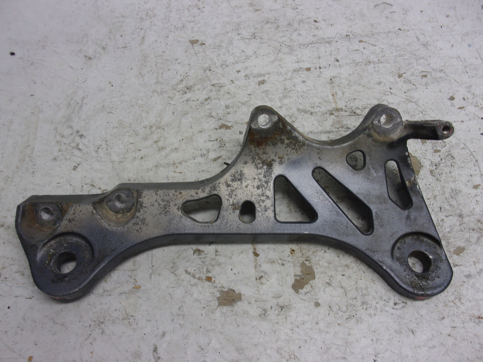 Yamaha Waverunner 1990-1998 WR WVT WB VXR OEM Engine Bracket # 6R7-21415-00-94