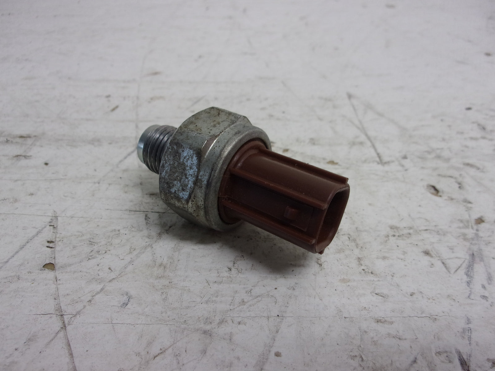 Honda  Aquatraxx 2002-2007 R-12 R-12X F-12 F-12X OEM Knock Sensor  30530-HW1-671