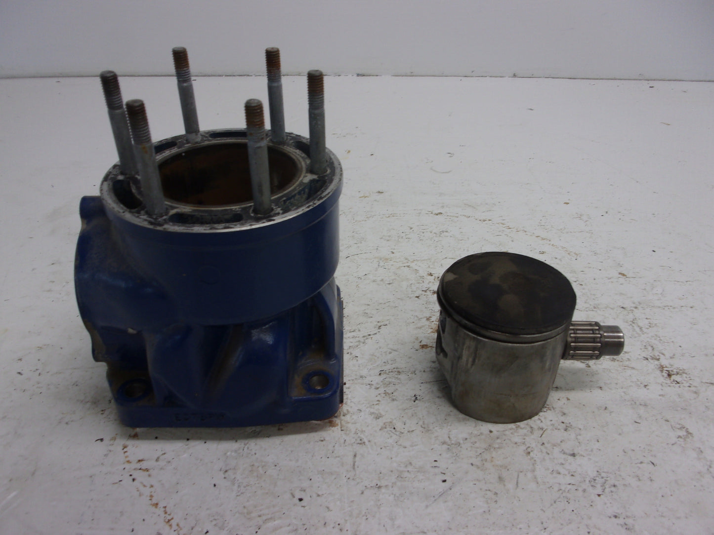 Polaris PWC Watercraft 1995-1997 SLT SLX SL OEM Cylinder + Piston Set # 3240248