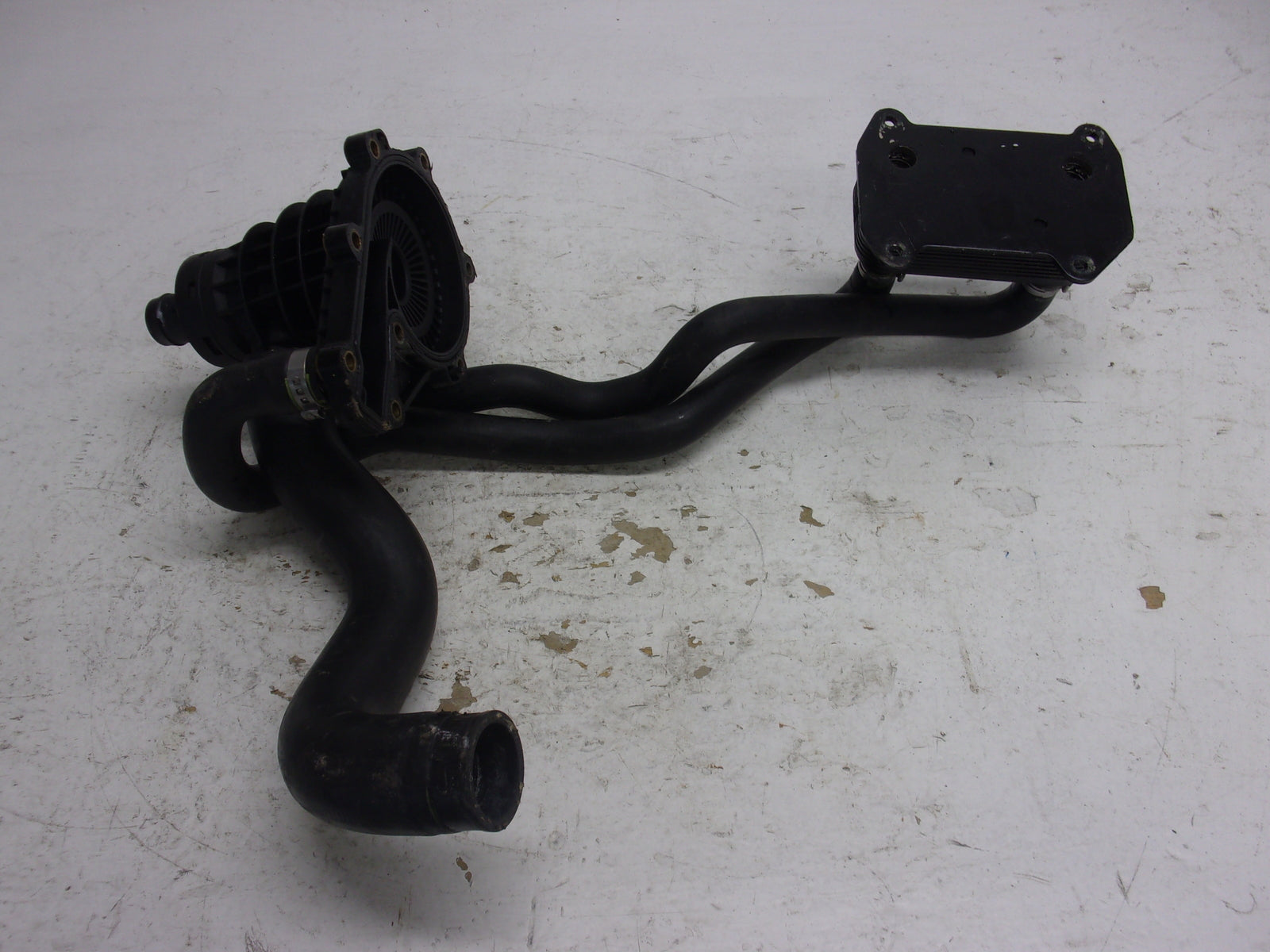 Sea Doo Bombardier 2002 GTX 4-Tec OEM Oil Cooler + Water Pump Housing 290922685