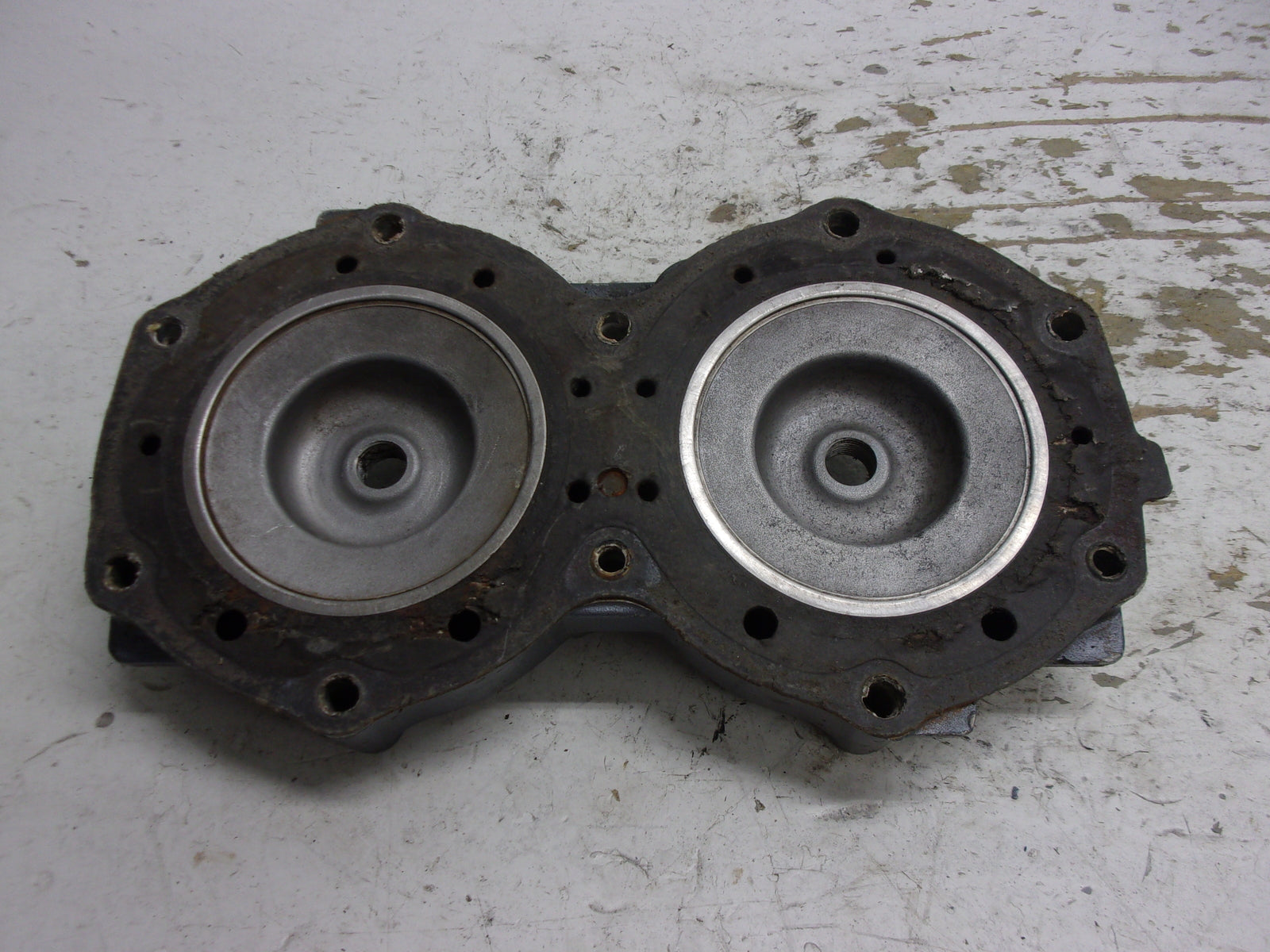 Yamaha Waverunner 1990-1996 SuperJet VXR 650 OEM Cylinder Head # 6R7-11111-00-94