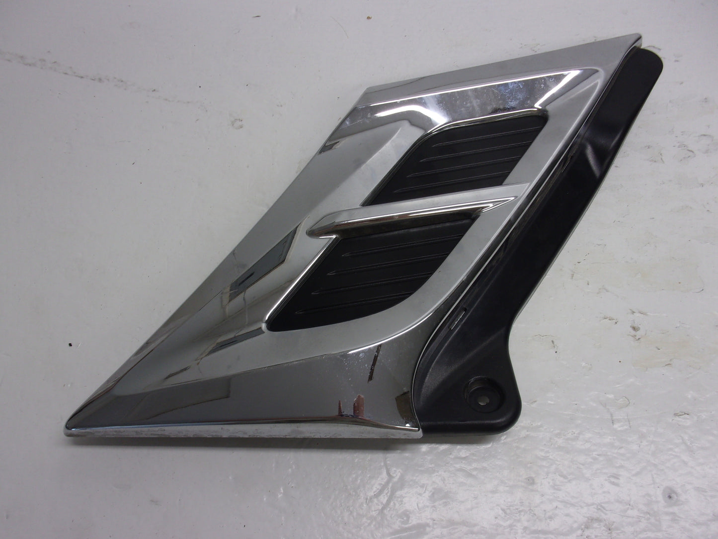 Yamaha WaveRunner 2012-2018 FX Cruiser SHO1.8 Right Chrome Trim F2S-U370K-00-00