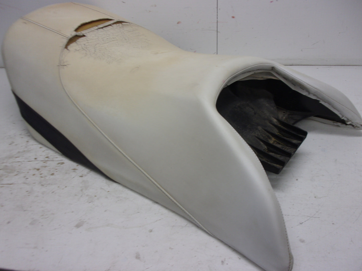 Yamaha WaveRunner PWC 2017-2019 VX Cruiser/Deluxe Double Seat # F2X-U371A-90-00
