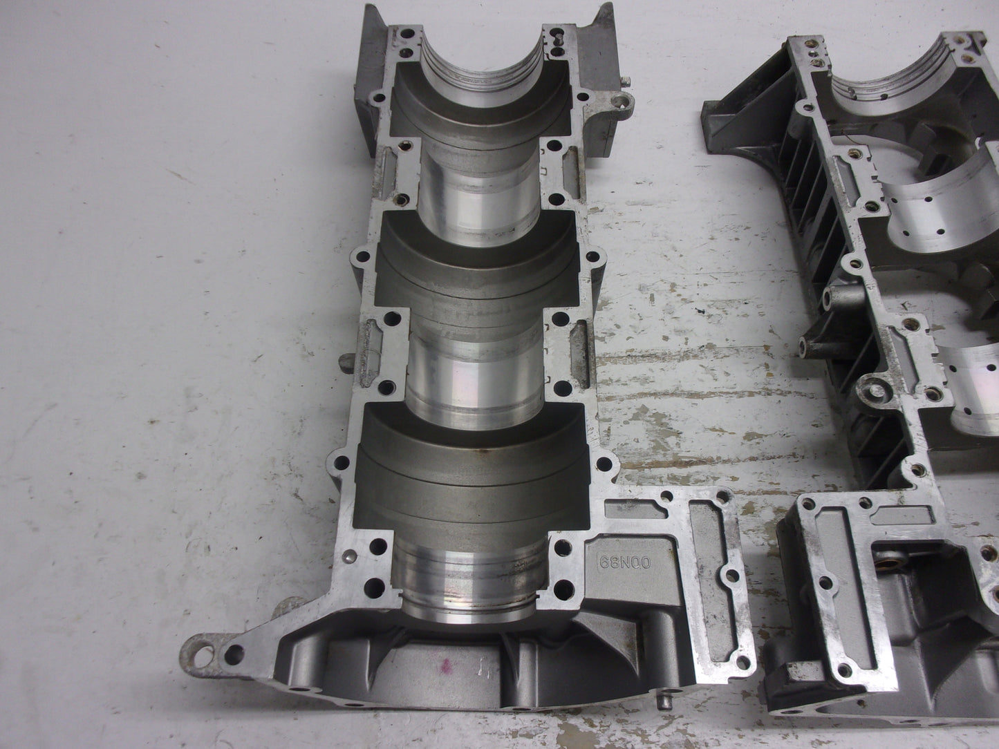 Yamaha WaveRunner PWC 2003-2008 GP1300 OEM Crankcase + Hardware 60T-15100-00-8S