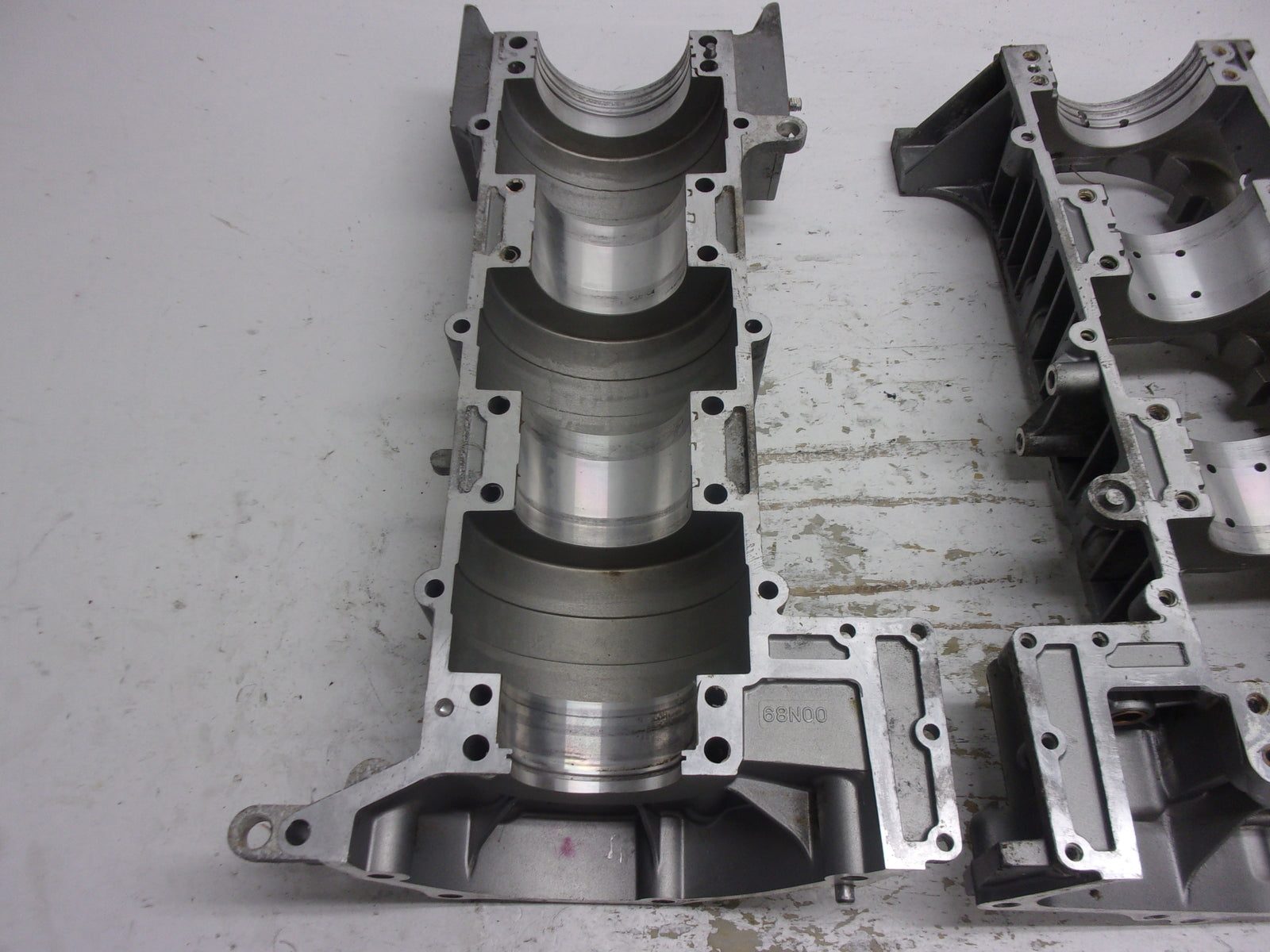Yamaha WaveRunner PWC 2003-2008 GP1300 OEM Crankcase + Hardware 60T-15100-00-8S