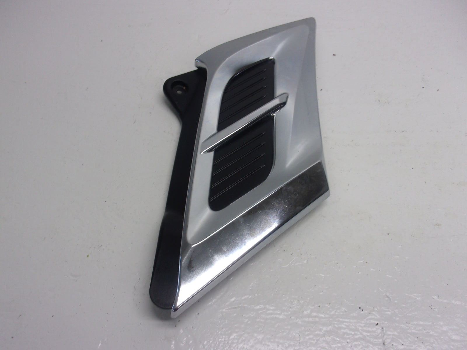 Yamaha WaveRunner 2012-2018 FX Cruiser SHO1.8 Right Chrome Trim F2S-U370K-00-00