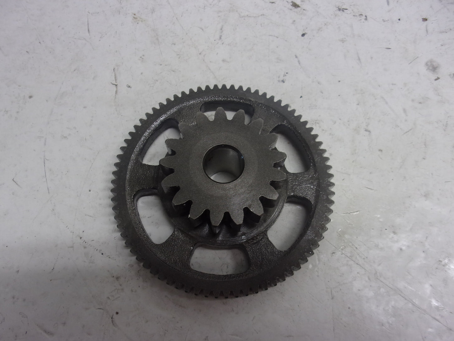 Yamaha WaveRunner 2002-2015 VX FX V1 OEM Idler Gear Assembly # 60E-15517-00-00