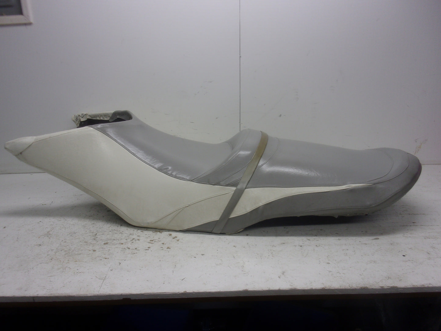 Sea Doo Bombardier 2011-2012 GTX Limited IS 260 OEM Gray & White Seat 269002072