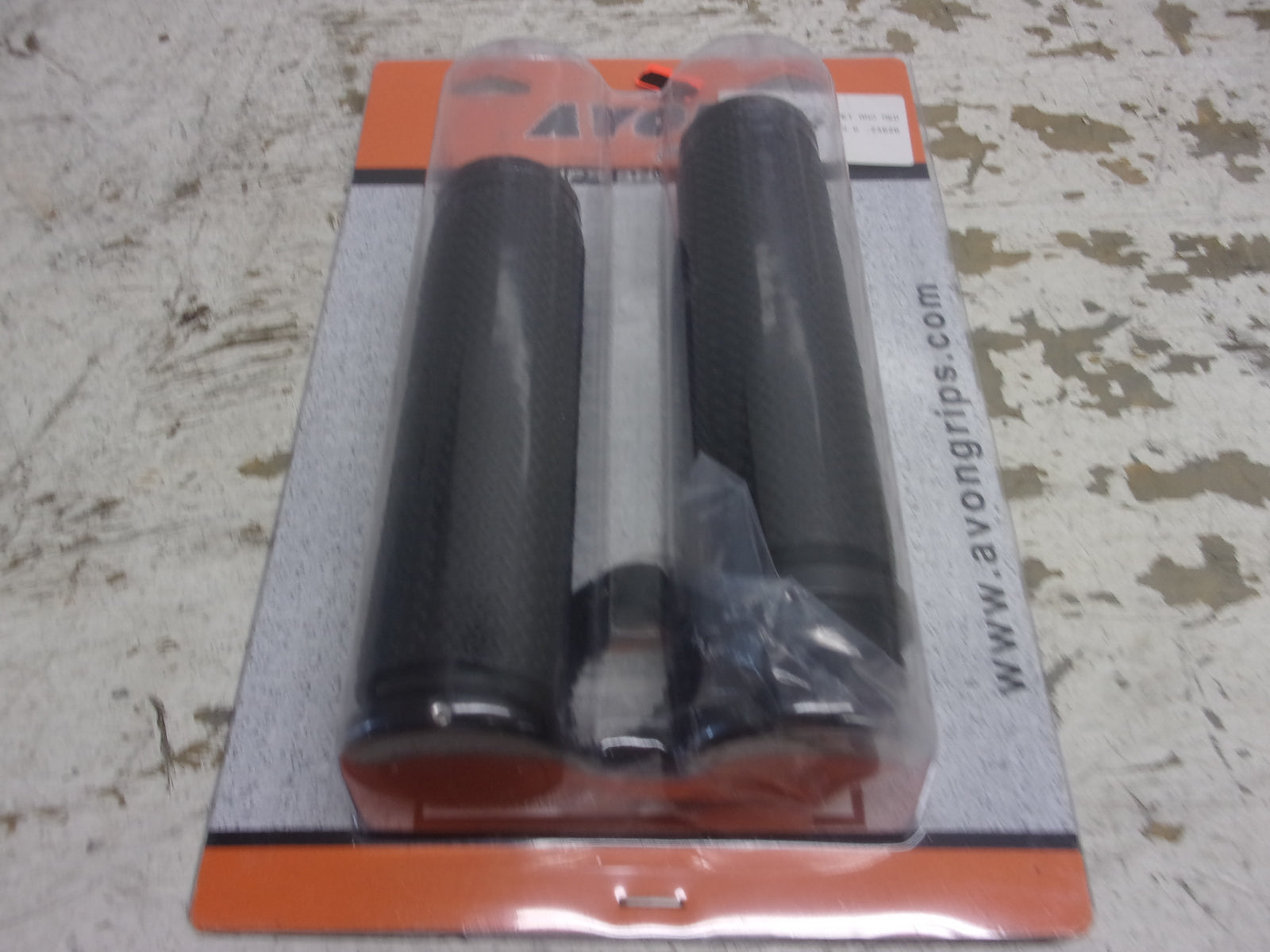 NEW Avon Grips Black Medium Memory Foam Grips for Metric Part# MT-MF-63A-ANO