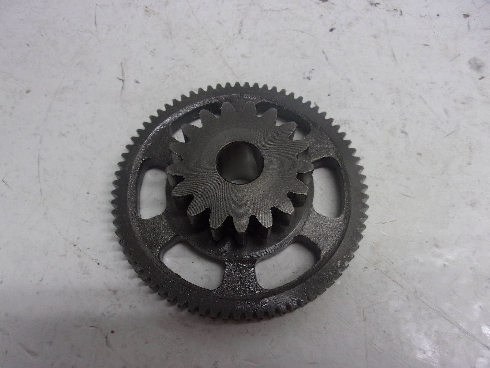 Yamaha WaveRunner 2002-2015 VX FX V1 OEM Idler Gear Assembly # 60E-15517-00-00