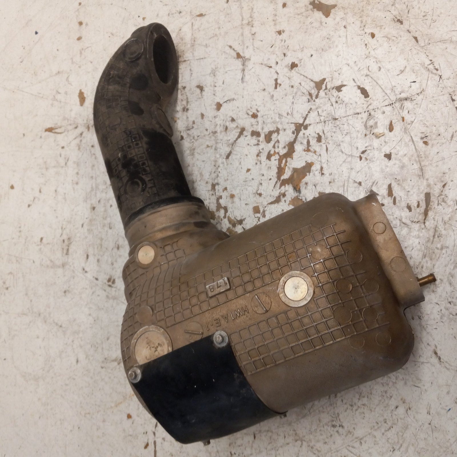 Honda Aquatraxx 2003-2007 F-12 F-12X OEM Exhaust Body + Boot Part# 18310-HW1-680