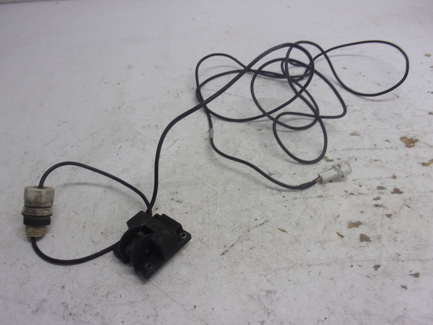 Yamaha 1995-1998 Wave Venture/Raider XL OEM Speed Sensor Part# GJ1-U8K31-01-00