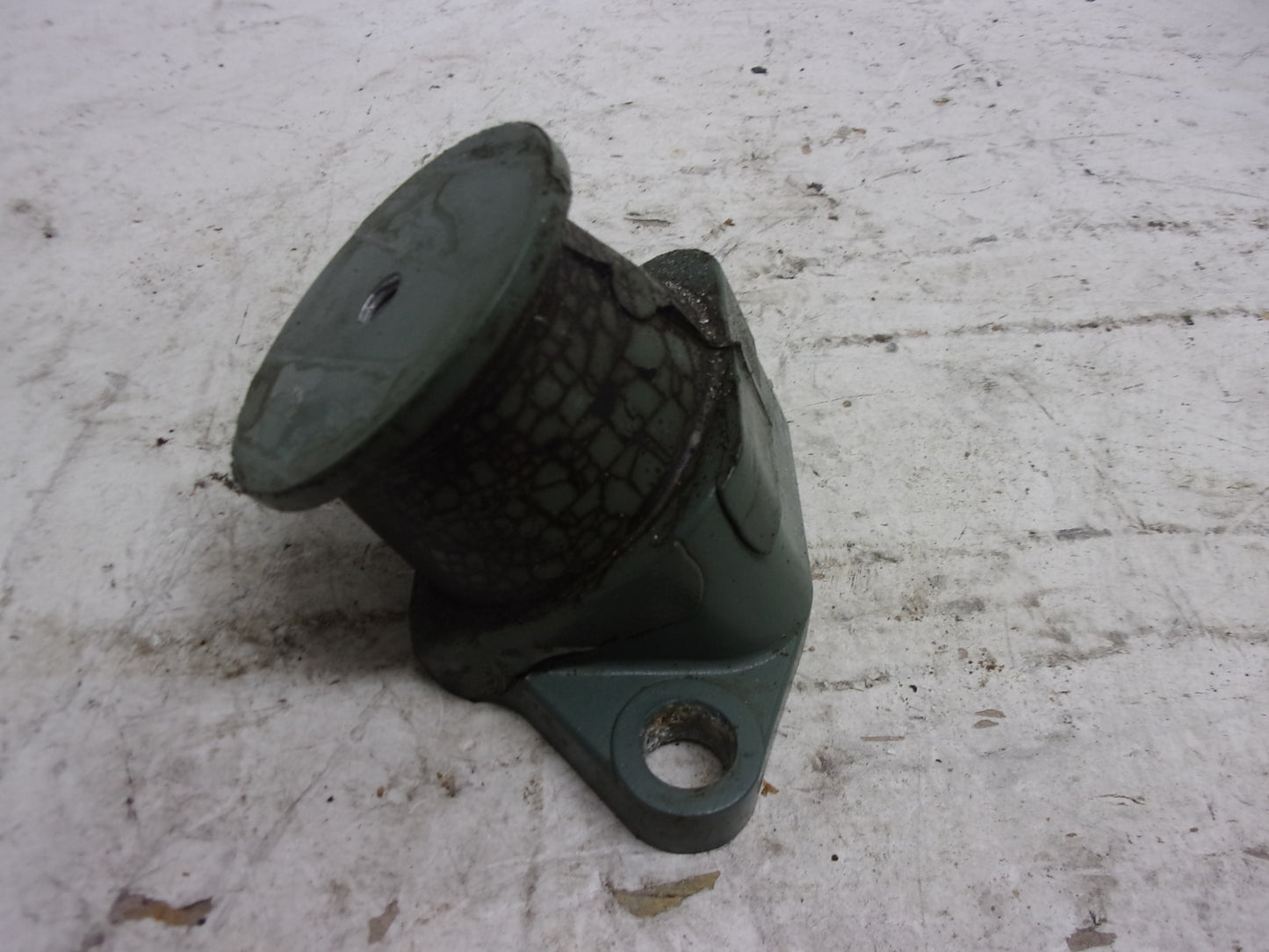Yamaha Waverunner 1990-1995 VXR Waveraider 650 700 Motor Mount Set 6M6-44517-00-