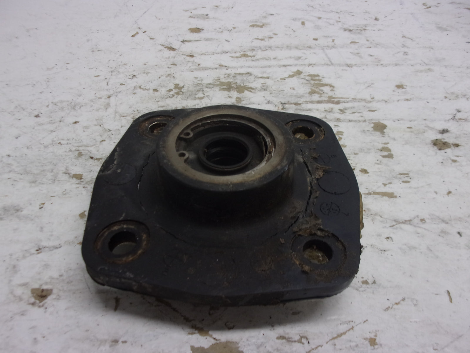 Kawasaki Jet Ski 1986-1999 ZXI STX XI SS ST X2 OEM Drive Shaft Holder 13091-3730