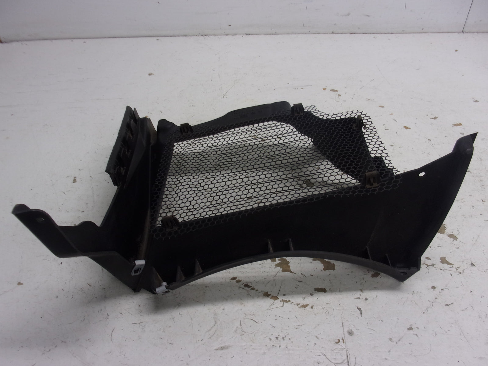 Can-Am Roadster 2008-2010 Spyder RS GS OEM Right Radiator Hub Cap Part# 70500148