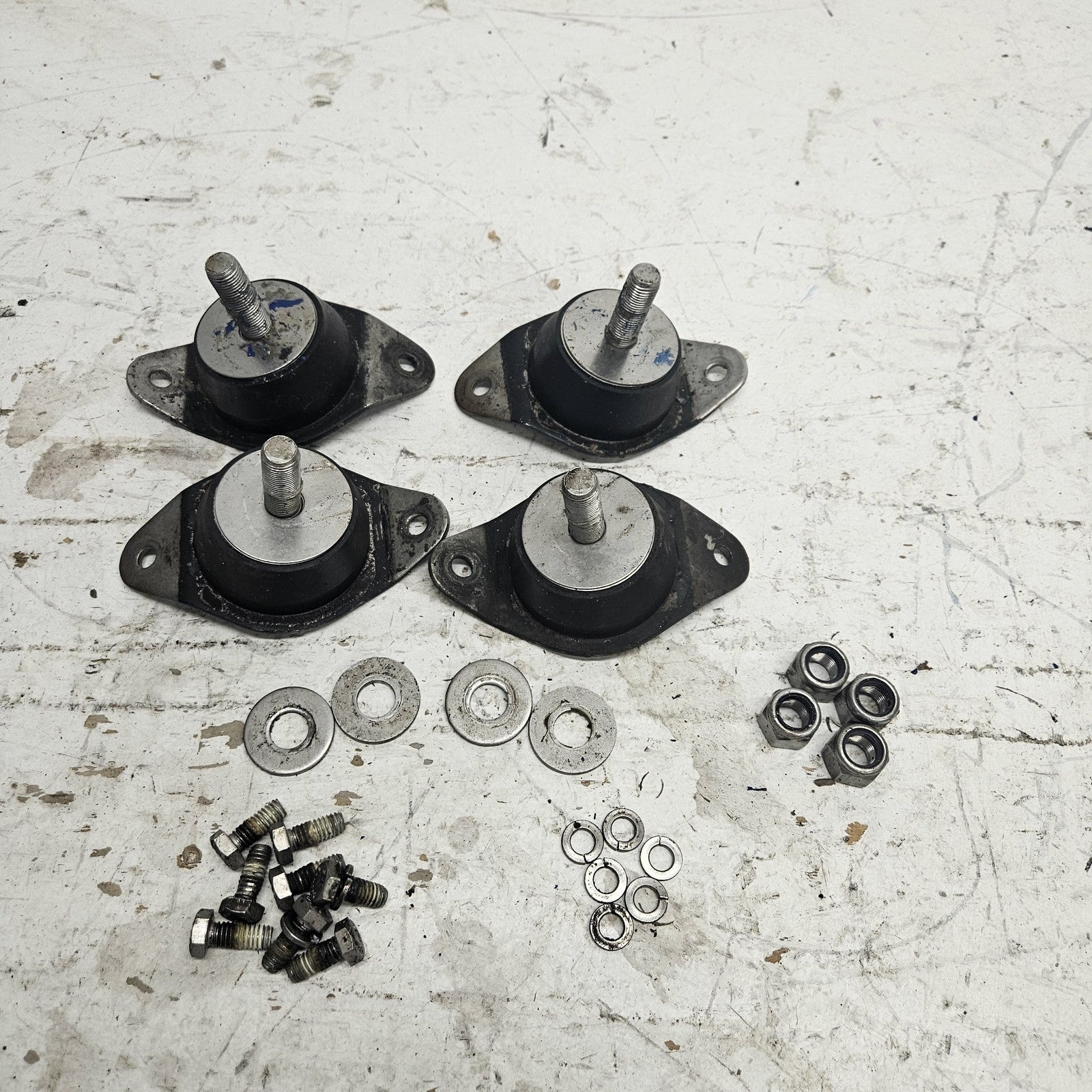 Polaris Watercraft 1995 SL SLX 650/750/780 OEM Engine Mount Set Part# 3110051
