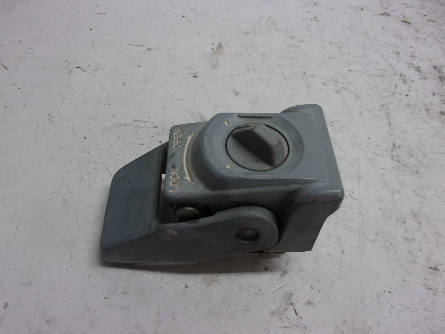 Kawasaki Jet Ski 1992-2001 750 SX SXI OEM Engine Hood Lock Assembly # 27016-3723