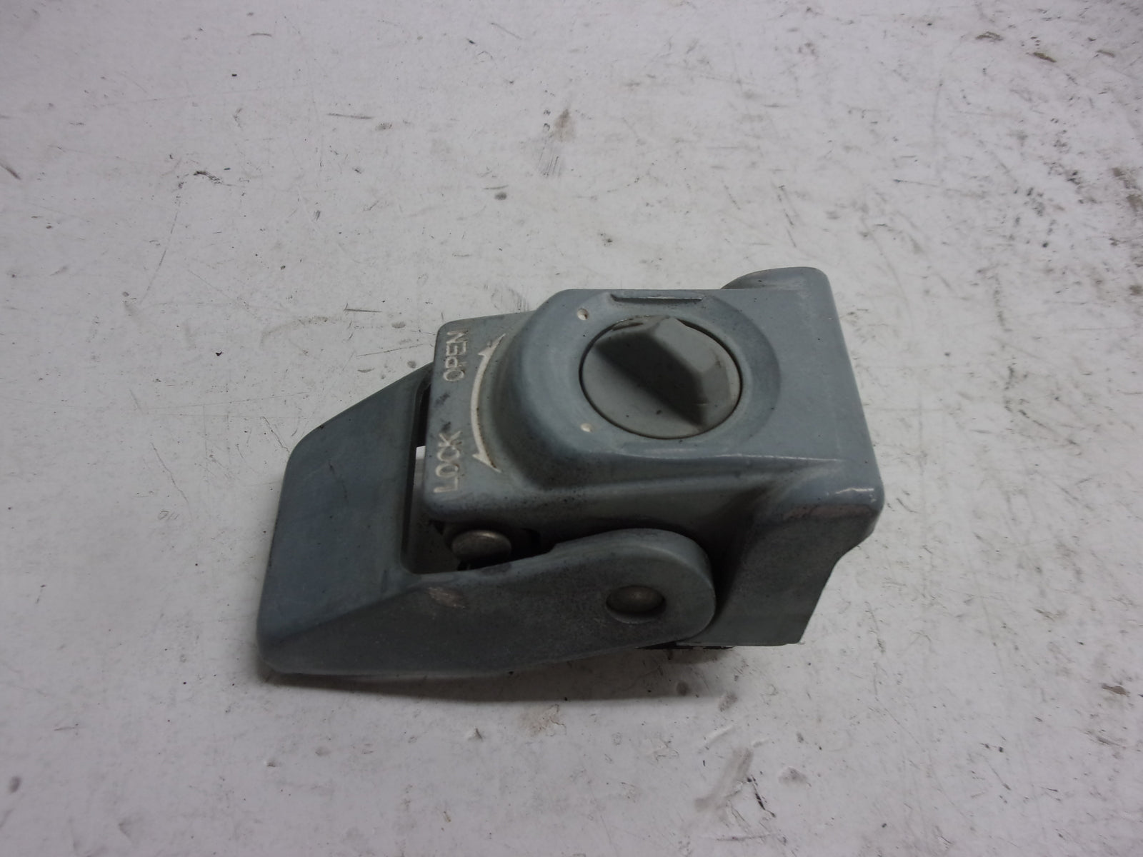 Kawasaki Jet Ski 1992-2001 750 SX SXI OEM Engine Hood Lock Assembly # 27016-3723