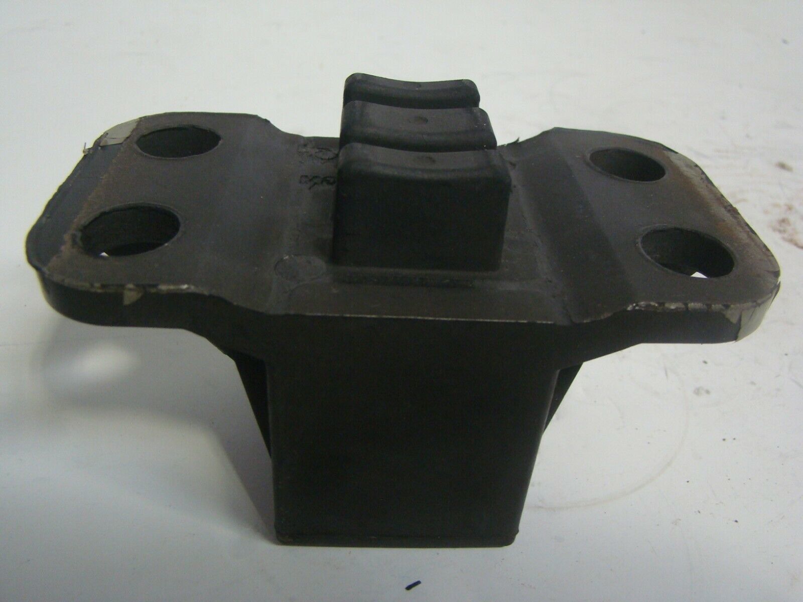 Yamaha 1999-2004 XL 700 WaveVenture 700 760 Upper Mount Stopper 63N-44532-01-00