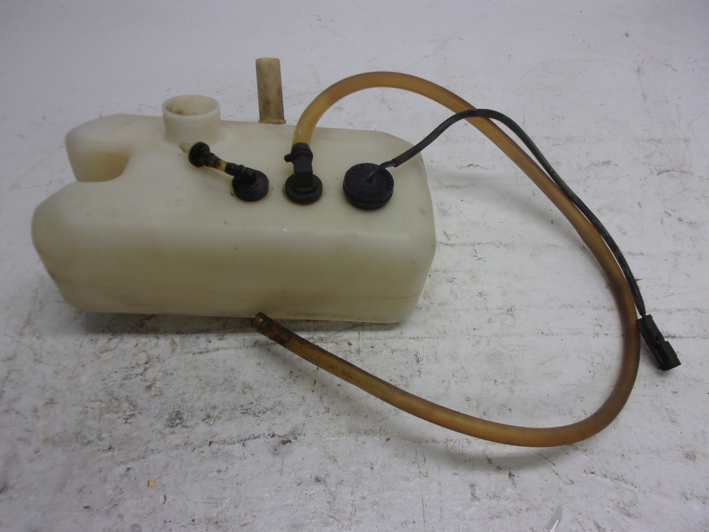 Sea Doo Bombardier 1993-1994 XP XPI OEM Oil Tank Assembly Part# 275000068