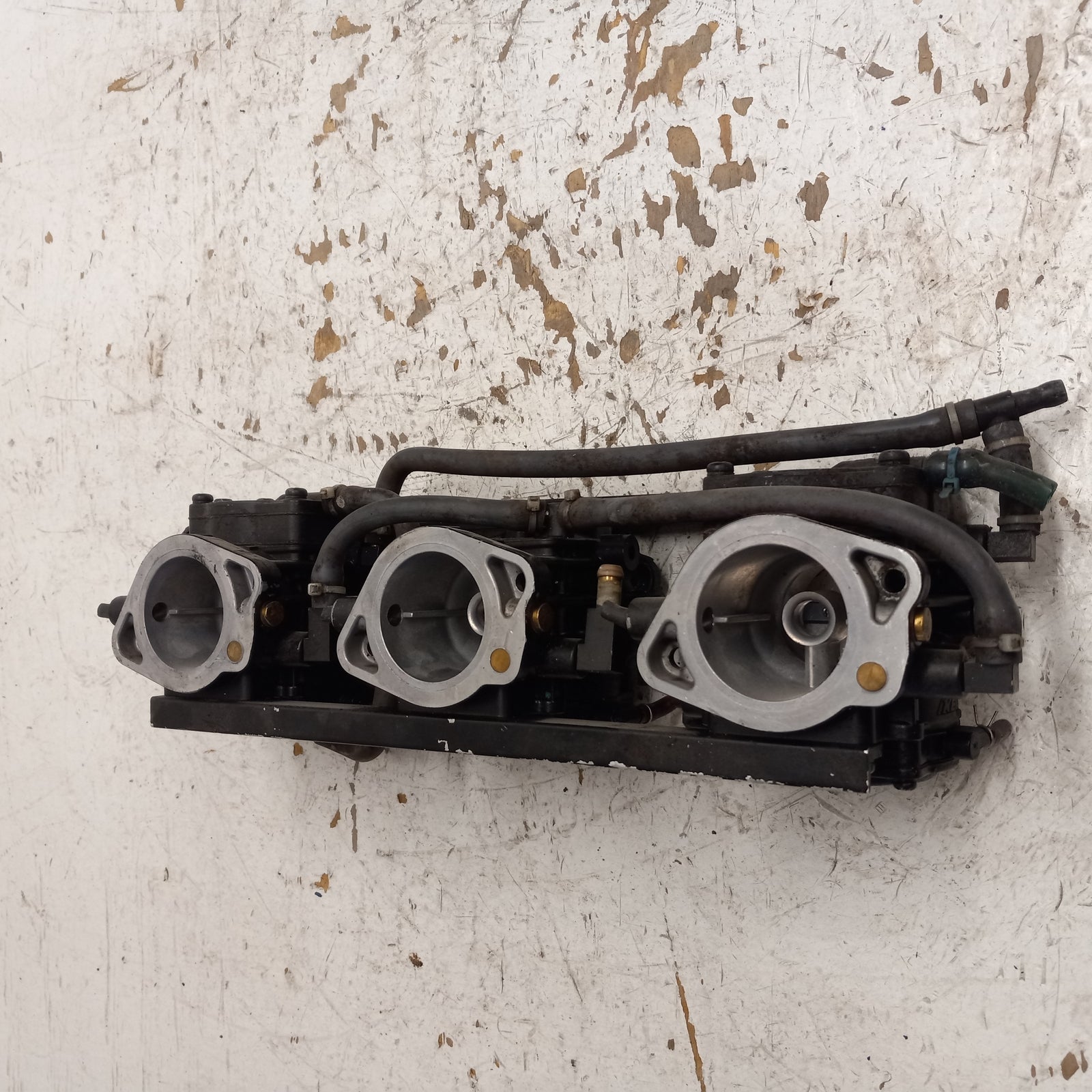 Polaris PWC Watercraft 1997 SL 1050 OEM Carburetor Bank Part# 1253190