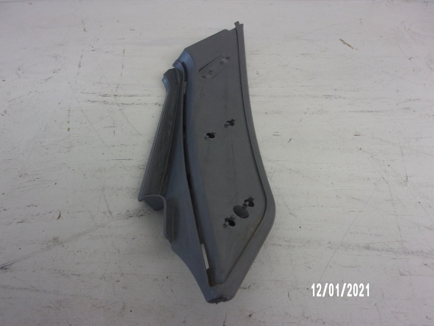 Sea Doo Bombardier PWC 2004 RXP OEM Right Hand Metallic Moulding # 291002003