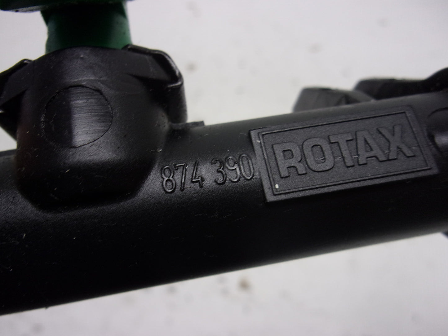 Sea Doo Bombardier 2008-2011 RXP RXT-X 255 OEM Fuel Rail + Injectors # 420874432