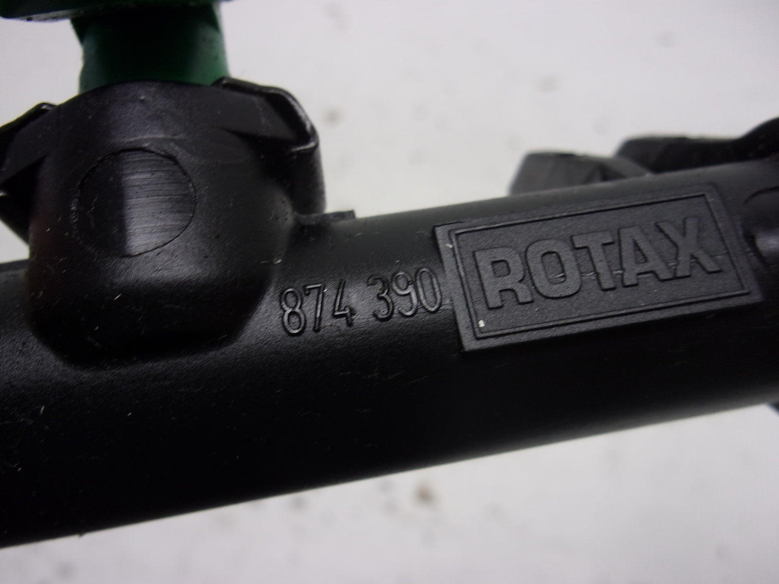Sea Doo Bombardier 2008-2011 RXP RXT-X 255 OEM Fuel Rail + Injectors # 420874432