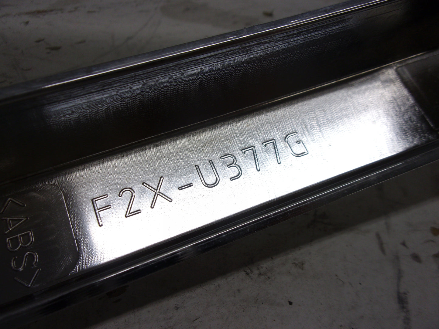 Yamaha WaveRunner 2015-2019 VX VXS VXR OEM Chrome RH Side Trim F2X-U377G-00-00