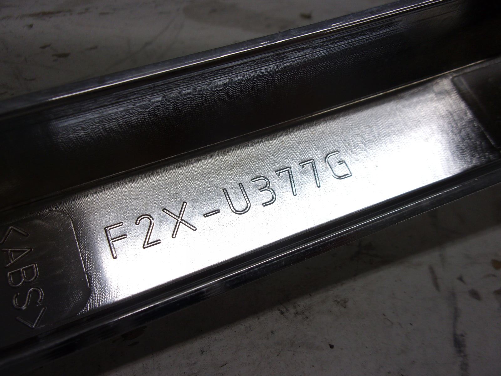 Yamaha WaveRunner 2015-2019 VX VXS VXR OEM Chrome RH Side Trim F2X-U377G-00-00