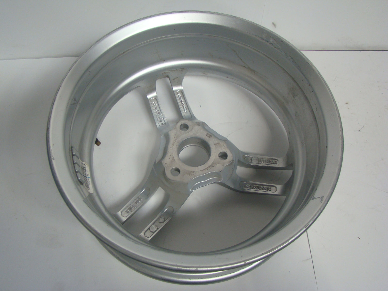 Can-Am Spyder Roadster 2010-2012 RS Silver Rim Assembly Part# 706201058