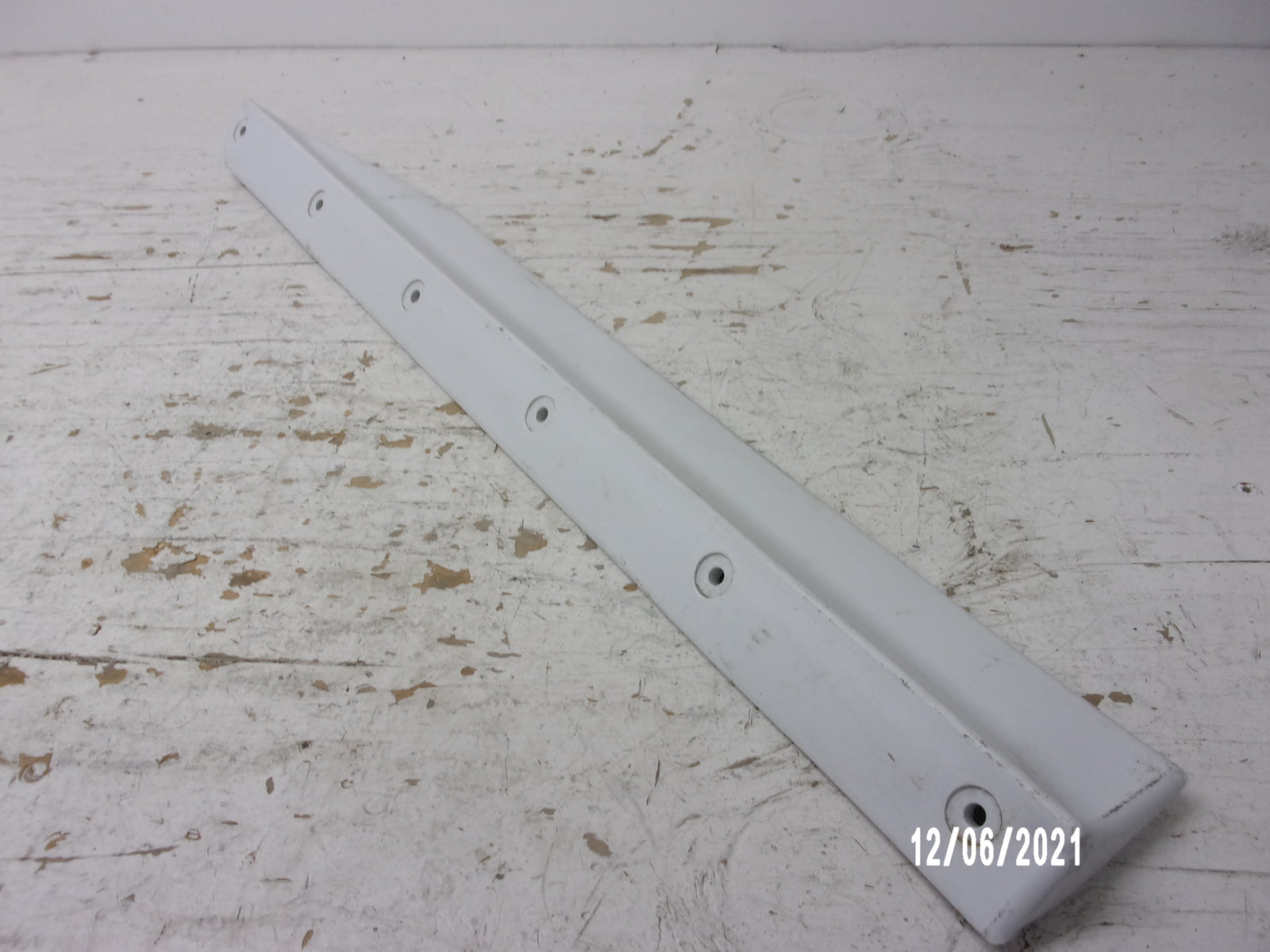 Polaris PWC Watercraft 1999 SLTH OEM White Left Hand Sponson Part# 5432272-207