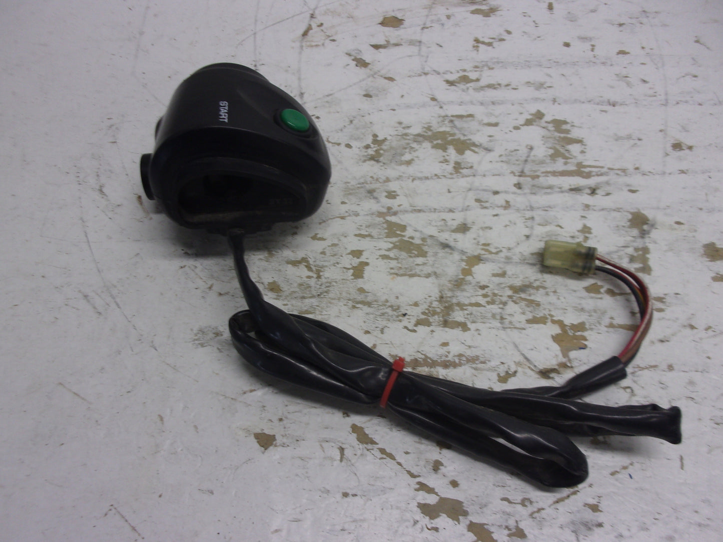 Honda Aquatraxx 2002 F-12 F-12X OEM Start Stop Switch Housing # 35013-HW1-670