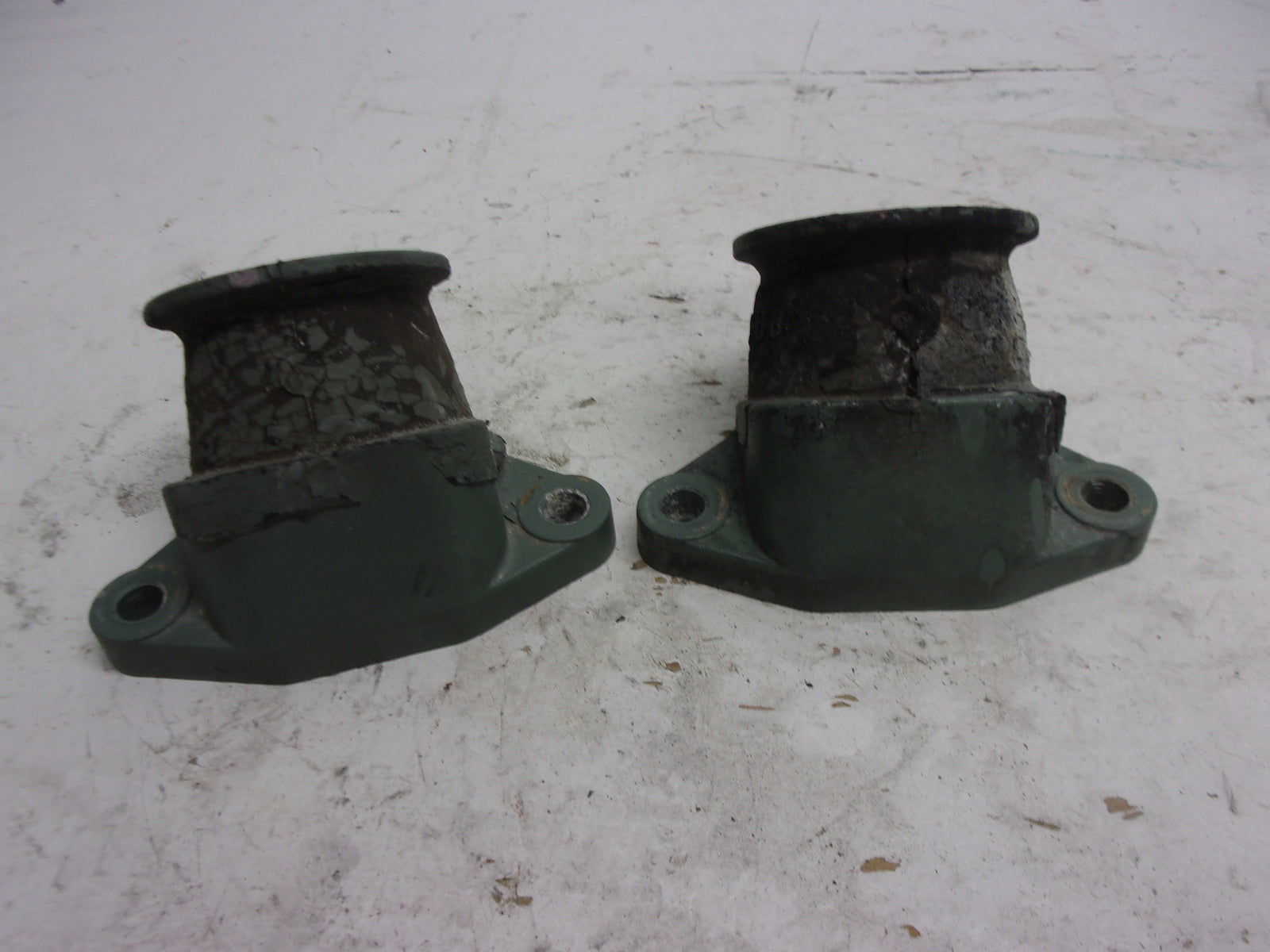 Yamaha WaveRunner 1996-2003 SV GP XL OEM Engine Mount Set Part# 63M-44517-01-5B