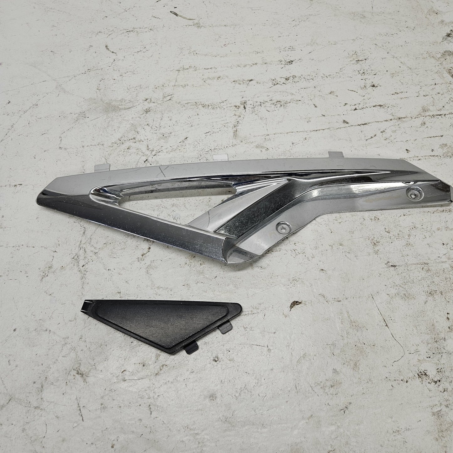 Yamaha WaveRunner 2015-2019 VX VXS VXR LH Chrome Trim + Insert F3P-U377F-00-00