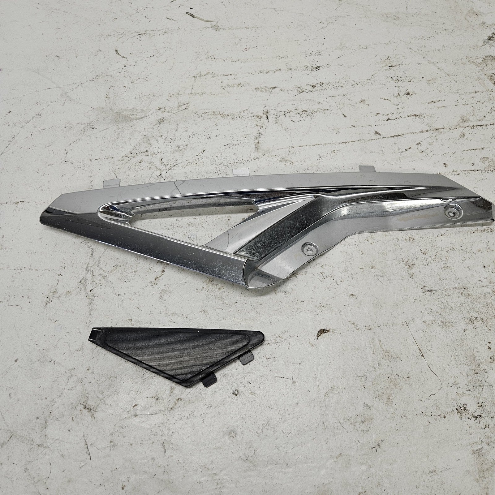 Yamaha WaveRunner 2015-2019 VX VXS VXR LH Chrome Trim + Insert F3P-U377F-00-00