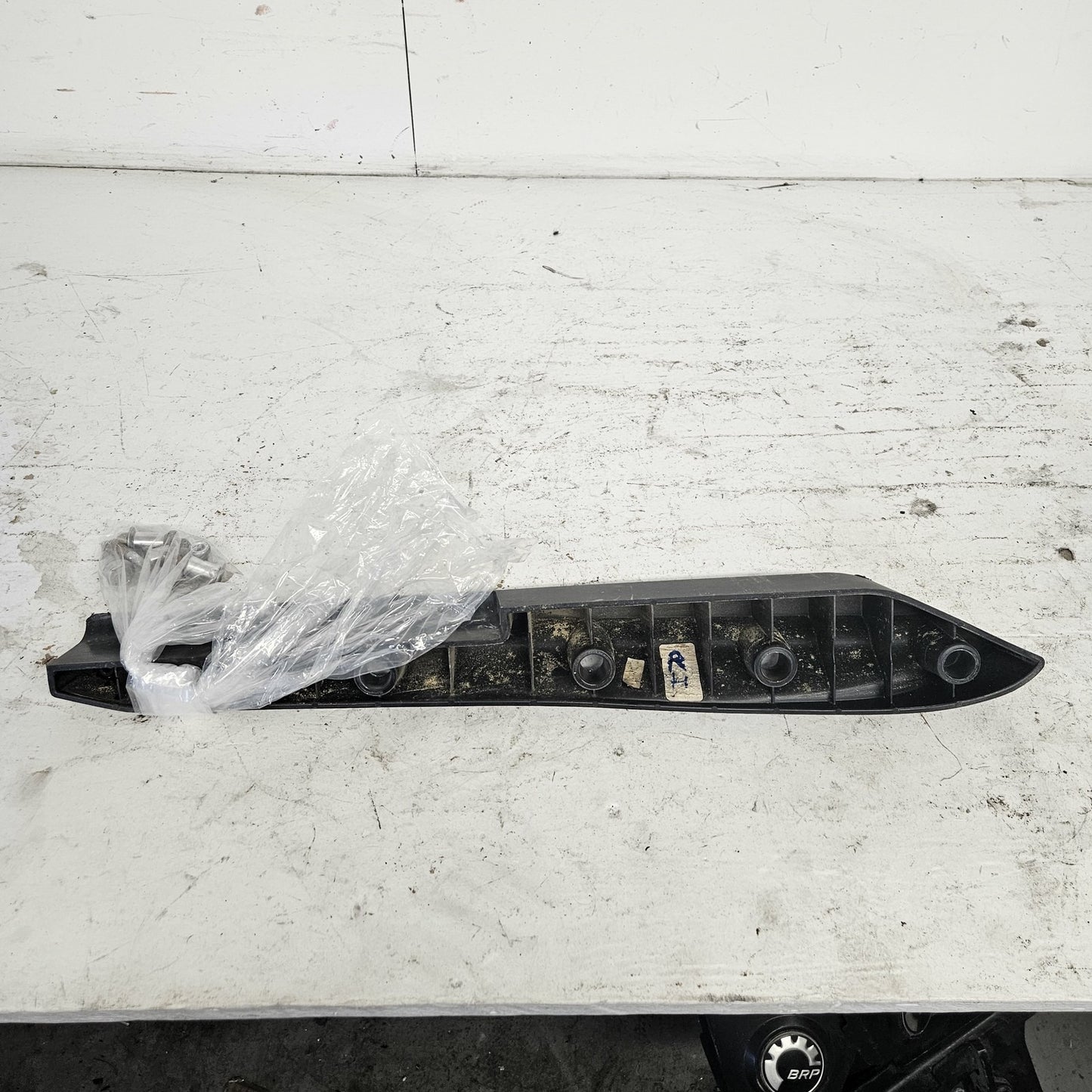 Yamaha WaveRunner 2004-2022 FX VX VXS VXR GP OEM Right Sponson # F1S-U883P-01-00